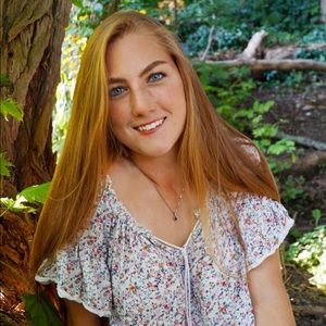 Meet your Posher, Elizabeth